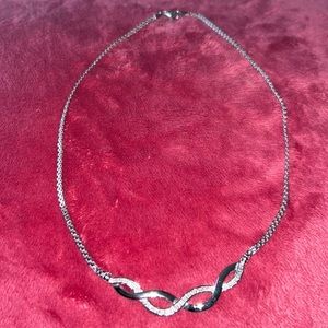 Gorgeous 925 silver necklace